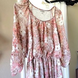 Floral lace back dress small